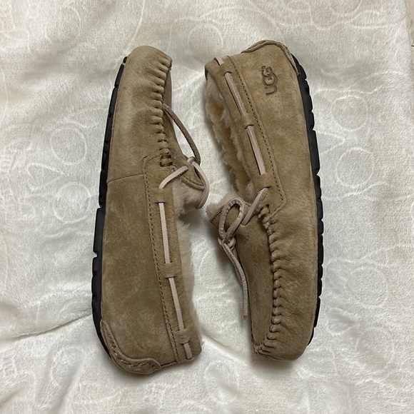 UGG Dakota in tabaco - Picture 3 of 4